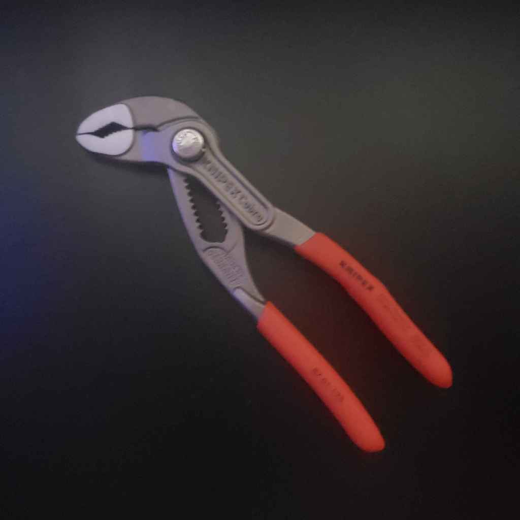 Pliers